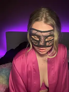 Snapshot of Cherrycolada chatting on February 22, 2026, 12:13 am Cherrycolada online show from February 22, 2026, 12:13 am