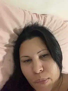 Snapshot of elisacnasc chatting on December 4, 2025, 4:11 am elisacnasc online show from December 4, 2025, 4:11 am