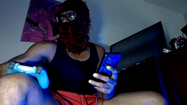 214KingLonggg online show from May 11, 2026, 7:32 am