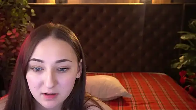 SashaDuvalle online show from April 18, 2026, 7:58 pm