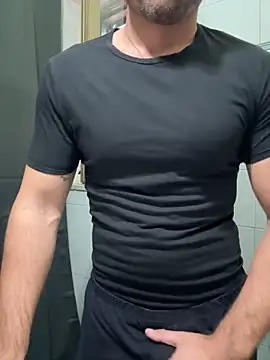 giovan2020 online show from November 9, 2025, 9:02 am