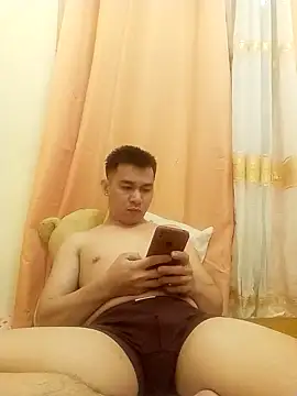 Snapshot of Yumco chatting on November 16, 2025, 11:37 am Yumco online show from November 16, 2025, 11:37 am