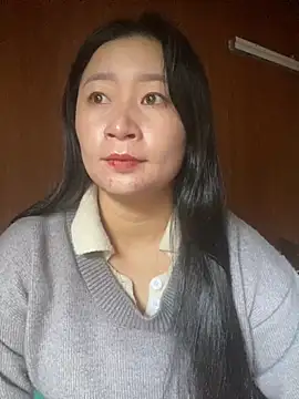 Snapshot of violet-00 chatting on October 17, 2025, 12:14 am violet-00 online show from October 17, 2025, 12:14 am