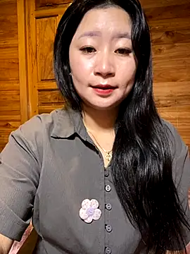 Snapshot of violet-00 chatting on November 10, 2025, 2:05 am violet-00 online show from November 10, 2025, 2:05 am