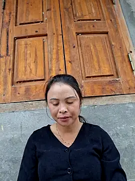 xuxulovezz online show from September 27, 2025, 1:45 am