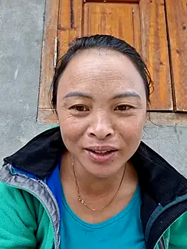 xuxulovezz online show from September 26, 2025, 2:29 am