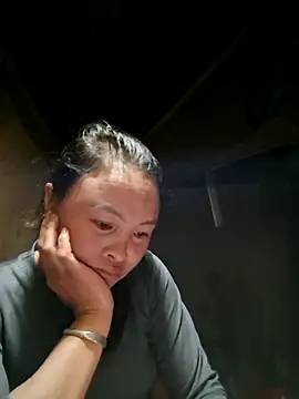 xuxulovezz online show from November 5, 2025, 12:52 pm