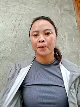 xuxulovezz online show from October 9, 2025, 12:22 am