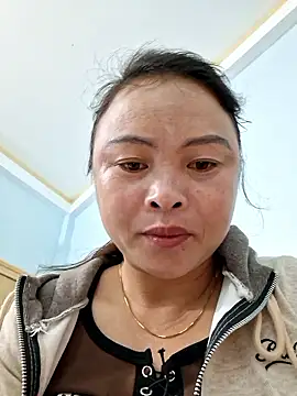 xuxulovezz online show from January 13, 2026, 10:13 pm