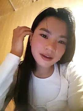 Snapshot of Suny_babyy chatting on October 25, 2025, 5:24 pm Suny babyy online show from October 25, 2025, 5:24 pm