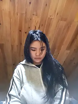 Snapshot of Suny_babyy chatting on November 3, 2025, 2:06 am Suny babyy online show from November 3, 2025, 2:06 am