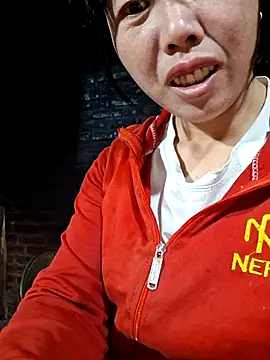 helenzz online show from December 1, 2025, 11:05 pm