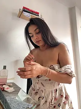 Snapshot of Selene_Wings22 chatting on November 5, 2025, 9:29 pm Selene Wings22 online show from November 5, 2025, 9:29 pm