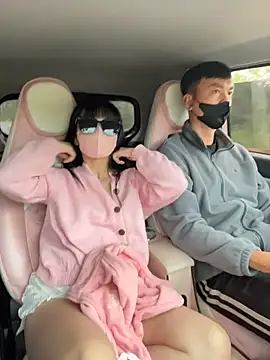 Snapshot of helen-my chatting on November 27, 2025, 9:32 am helen-my online show from November 27, 2025, 9:32 am