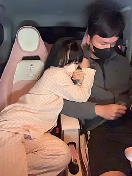 Snapshot of helen-my chatting on December 19, 2025, 2:30 pm helen-my online show from December 19, 2025, 2:30 pm