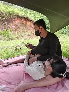 Snapshot of helen-my chatting on October 24, 2025, 3:38 am helen-my online show from October 24, 2025, 3:38 am