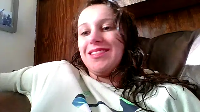 Snapshot of brunettebabexo3 chatting on December 16, 2025, 1:59 pm brunettebabexo3 online show from December 16, 2025, 1:59 pm