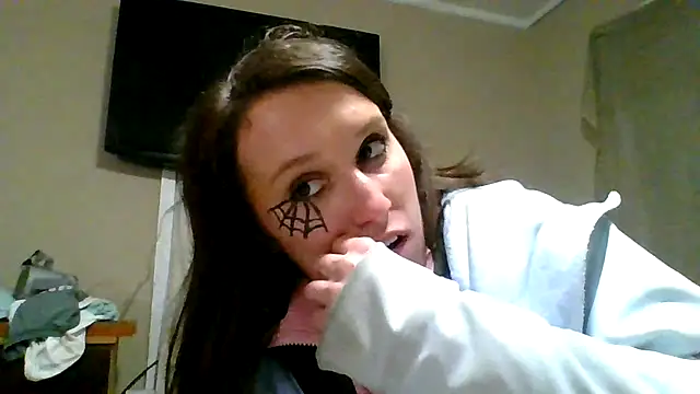 Snapshot of brunettebabexo3 chatting on November 1, 2025, 4:08 am brunettebabexo3 online show from November 1, 2025, 4:08 am