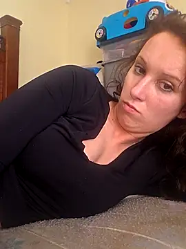 Snapshot of brunettebabexo3 chatting on February 12, 2026, 6:29 pm brunettebabexo3 online show from February 12, 2026, 6:29 pm