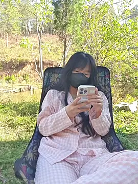 Helen-Tran online show from February 5, 2026, 1:23 am