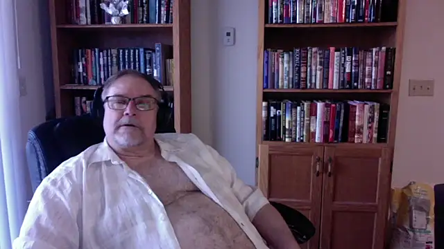 Vinyl22xh online show from April 5, 2026, 11:55 pm