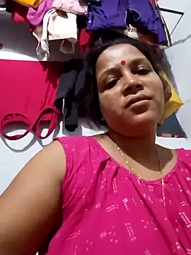 reya743 online show from October 17, 2025, 2:04 am