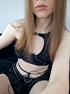 Snapshot of Froylen chatting on February 6, 2026, 7:37 am Froylen online show from February 6, 2026, 7:37 am