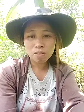 Snapshot of ruby-00 chatting on November 23, 2025, 5:17 am ruby-00 online show from November 23, 2025, 5:17 am