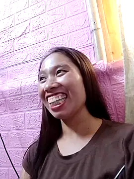 Snapshot of ruby-00 chatting on October 19, 2025, 4:37 am ruby-00 online show from October 19, 2025, 4:37 am