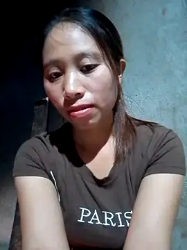 Snapshot of ruby-00 chatting on October 15, 2025, 10:51 pm ruby-00 online show from October 15, 2025, 10:51 pm