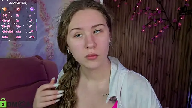 Snapshot of Elsie_Cutties chatting on November 30, 2025, 9:21 am Elsie Cutties online show from November 30, 2025, 9:21 am