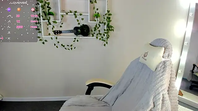 Snapshot of Elsie_Cutties chatting on November 15, 2025, 12:36 am Elsie Cutties online show from November 15, 2025, 12:36 am