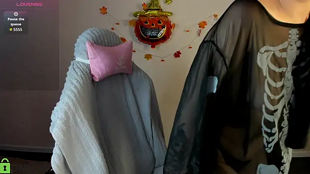 Snapshot of Elsie_Cutties chatting on October 30, 2025, 1:04 am Elsie Cutties online show from October 30, 2025, 1:04 am