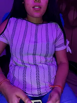 Snapshot of -Anushka01 chatting on October 24, 2025, 12:48 pm -Anushka01 online show from October 24, 2025, 12:48 pm