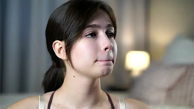 LettySlovacek online show from October 13, 2025, 2:24 am