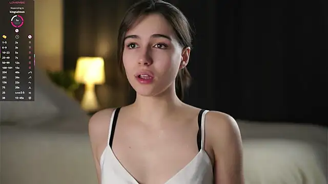 LettySlovacek online show from November 26, 2025, 2:44 am