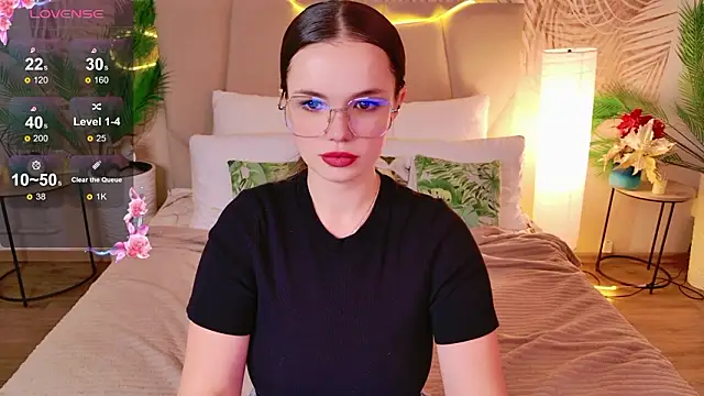 KellyHayden online show from February 2, 2026, 5:23 pm