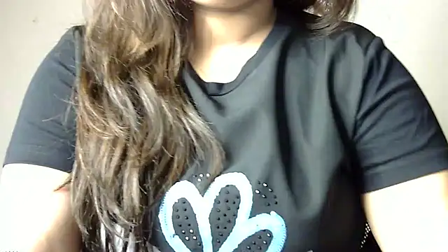 Snapshot of Aaliya02 chatting on July 8, 2026, 11:11 am Aaliya02 online show from July 8, 2026, 11:11 am