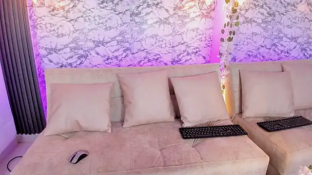 Snapshot of eimi_rosse18 chatting on November 19, 2025, 12:38 pm eimi rosse18 online show from November 19, 2025, 12:38 pm