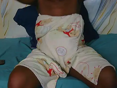 Snapshot of l4_love chatting on December 4, 2025, 1:32 pm l4 love online show from December 4, 2025, 1:32 pm