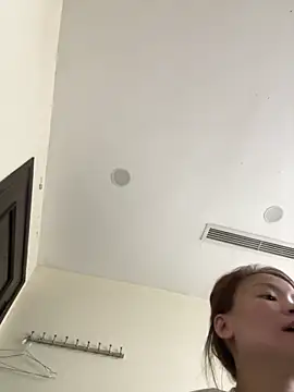    Dorry02    online show from December 20, 2025, 10:18 am