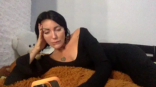 Veymoria online show from October 19, 2025, 8:33 pm