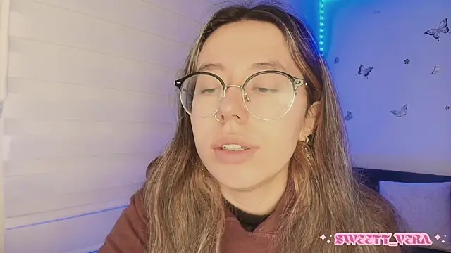 Snapshot of sweettvera chatting on October 30, 2025, 10:13 am sweettvera online show from October 30, 2025, 10:13 am