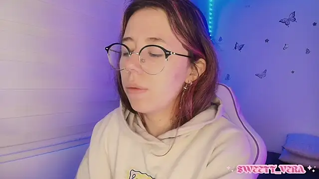 Snapshot of sweettvera chatting on November 18, 2025, 11:02 am sweettvera online show from November 18, 2025, 11:02 am