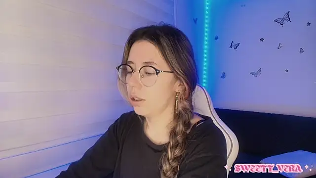 Snapshot of sweettvera chatting on November 3, 2025, 10:08 am sweettvera online show from November 3, 2025, 10:08 am