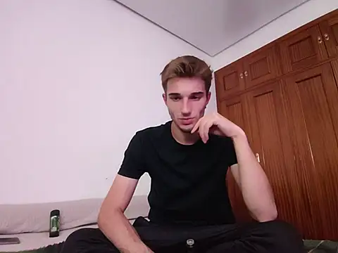 jorgeereyy online show from October 10, 2025, 4:41 pm