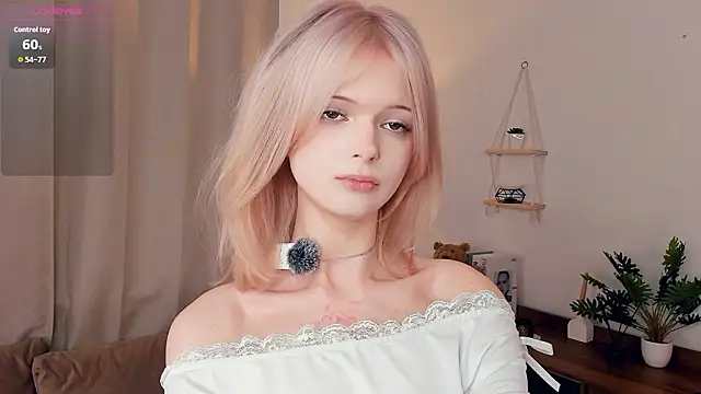 Snapshot of LaureMestler chatting on February 15, 2026, 9:52 am LaureMestler online show from February 15, 2026, 9:52 am