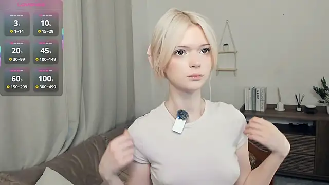 Snapshot of LaureMestler chatting on January 7, 2026, 11:48 am LaureMestler online show from January 7, 2026, 11:48 am