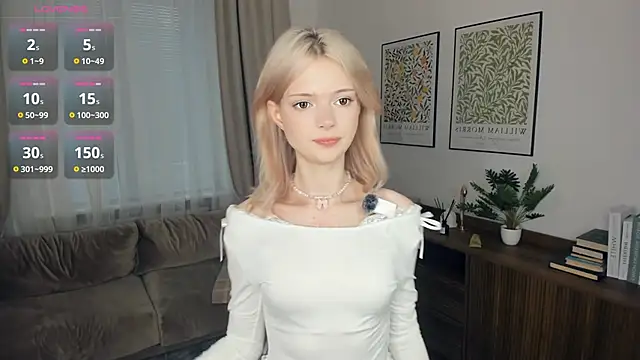 LaureMestler online show from October 6, 2025, 8:37 am