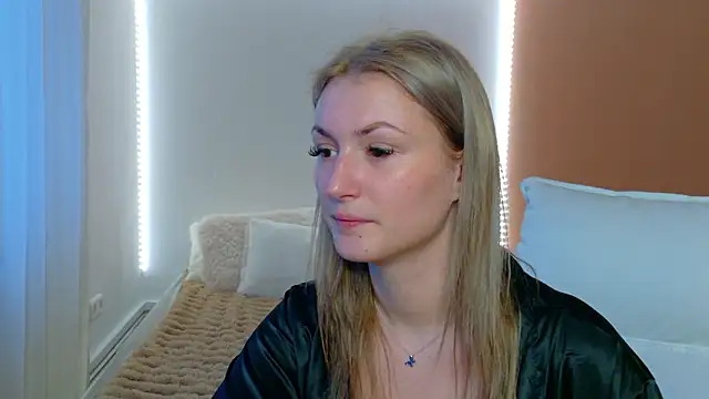 Anaayss  online show from February 9, 2026, 6:11 am